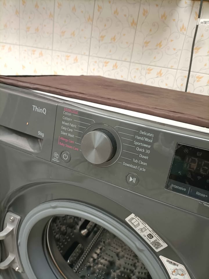 LG 9kg Washing Machine Programme Selection Dial including cotton wash, delicate wash and more