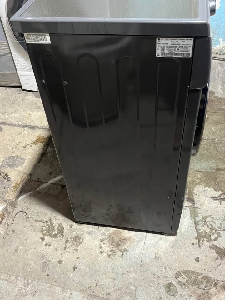 Close view of Anti vibration side panel of LG FHB1207Z2M