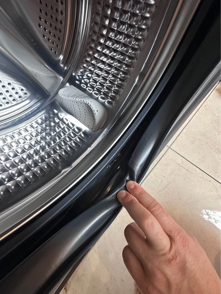 Haier 8 KG 5 Star Front Load HW80-IM12929CS8U1 Washing Machine Door Gasket and Stainless Steel Drum Close Up View