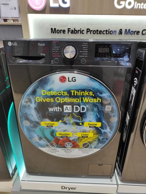 04. <strong>LG FHD0905SWM 9/5 kg Washer Dryer</strong>
